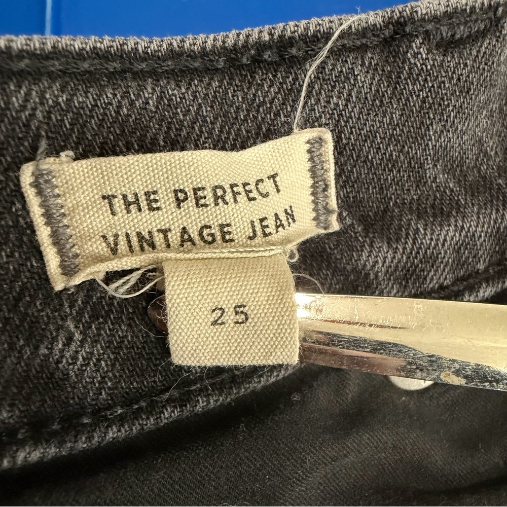Madewell‎ The Perfect Vintage Jean Size 25 Black Denim Raw Hem - Picture 7 of 8